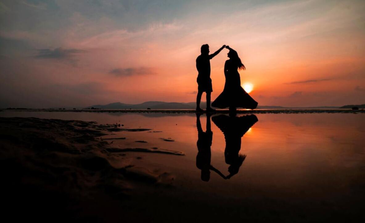 couple enjoying in their Andaman honeymoon trip